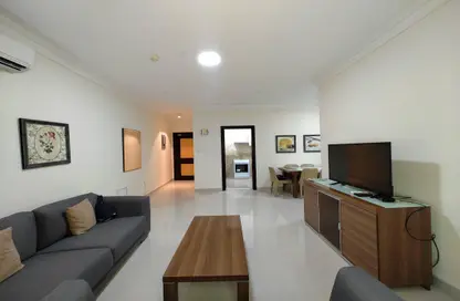 Apartment - 2 Bedrooms - 2 Bathrooms for rent in Umm Ghuwalina - Umm Ghuwailina - Doha