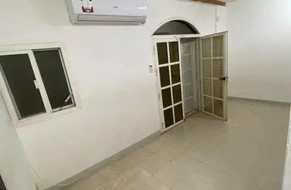 Apartment - 1 Bedroom - 1 Bathroom for rent in Bu Hamour Street - Abu Hamour - Doha