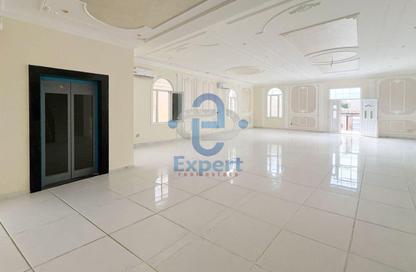 Villa - Studio - 7 for rent in Street 871 - Al Duhail South - Al Duhail - Doha