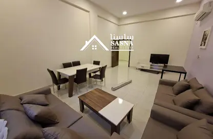 شقة - 2 غرف نوم - 2 حمامات للايجار في فريج بن عمران - الدوحة