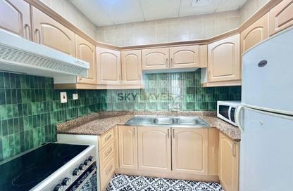 Apartment - 1 Bedroom - 2 Bathrooms for rent in West Bay Tower - West Bay - West Bay - Doha