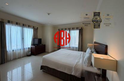 Apartment - 2 Bedrooms - 4 Bathrooms for rent in East Porto Drive - Porto Arabia - The Pearl Island - Doha
