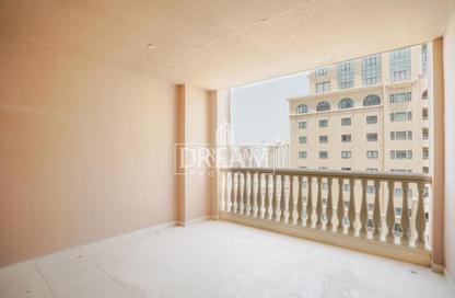 Apartment - 1 Bedroom - 2 Bathrooms for rent in Porto Arabia - The Pearl Island - Doha