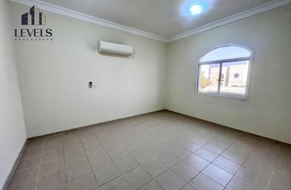 Villa - 5 Bedrooms - 4 Bathrooms for rent in Bu Hamour Street - Abu Hamour - Doha