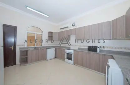 فيلا - 5 غرف نوم - 4 حمامات للايجار في شارع  بو هامو - أبو هامور - الدوحة