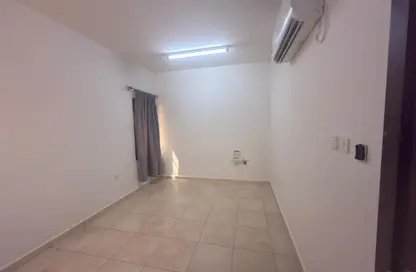 Apartment - Studio - 1 Bathroom for rent in Duhail Villas - Al Duhail - Doha Apartment - Studio - 1 Bathroom for rent in Duhail Villas - Al Duhail - Doha