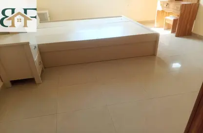 Apartment - 2 Bedrooms - 2 Bathrooms for rent in Al Mansoura - Al Mansoura - Doha