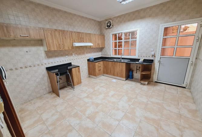 61223347 - Property Main Image
