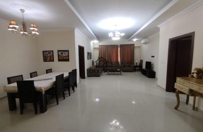 Apartment - 2 Bedrooms - 3 Bathrooms for rent in Al Zubair Bakkar Street - Al Sadd - Doha