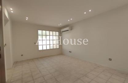 Villa - 4 - 5 for rent in Al Nasr Street - Al Nasr - Doha