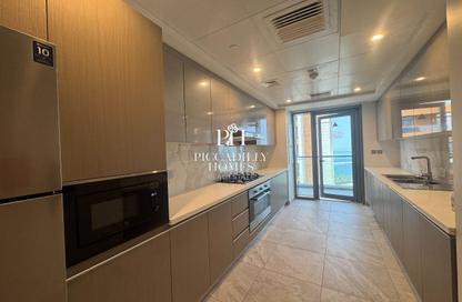 Apartment - 2 Bedrooms - 4 Bathrooms for rent in Lusail Marina Heights - Marina District - Lusail