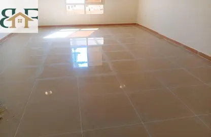 Apartment - 3 Bedrooms - 3 Bathrooms for rent in Al Mansoura - Al Mansoura - Doha