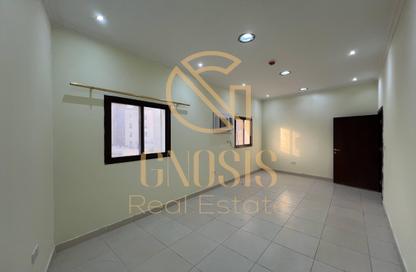 Apartment - 1 Bedroom - 1 Bathroom for rent in Jaidah Square - Umm Ghuwailina - Doha