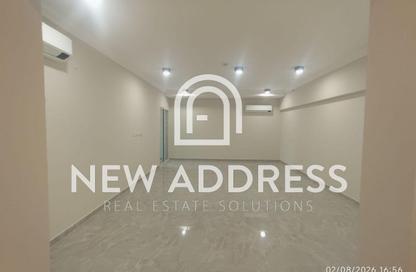 Apartment - 2 Bedrooms - 3 Bathrooms for rent in Musheireb Apartments - Musheireb - Doha