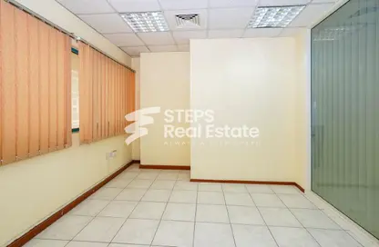 مساحات مكتبية - استوديو - 1 حمام للايجار في برج مشيرب - مشيرب - مشيرب - الدوحة