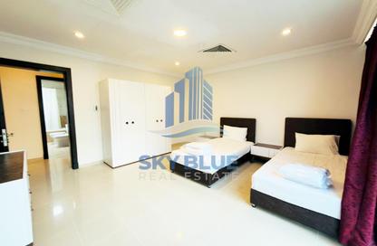 Apartment - 2 Bedrooms - 2 Bathrooms for rent in Corniche Road - Corniche Road - Doha