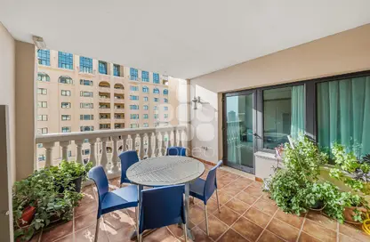 Apartment - 2 Bedrooms - 3 Bathrooms for rent in Marina Gate - Porto Arabia - The Pearl Island - Doha