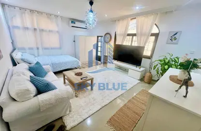 Apartment - Studio - 1 Bathroom for rent in Onaiza - Onaiza - Doha