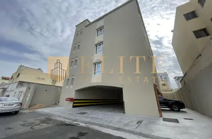 بناية كاملة - 2 غرف نوم - 3 حمامات للبيع في شقق مساكن المطار القديم - طريق المطار القديم - الدوحة