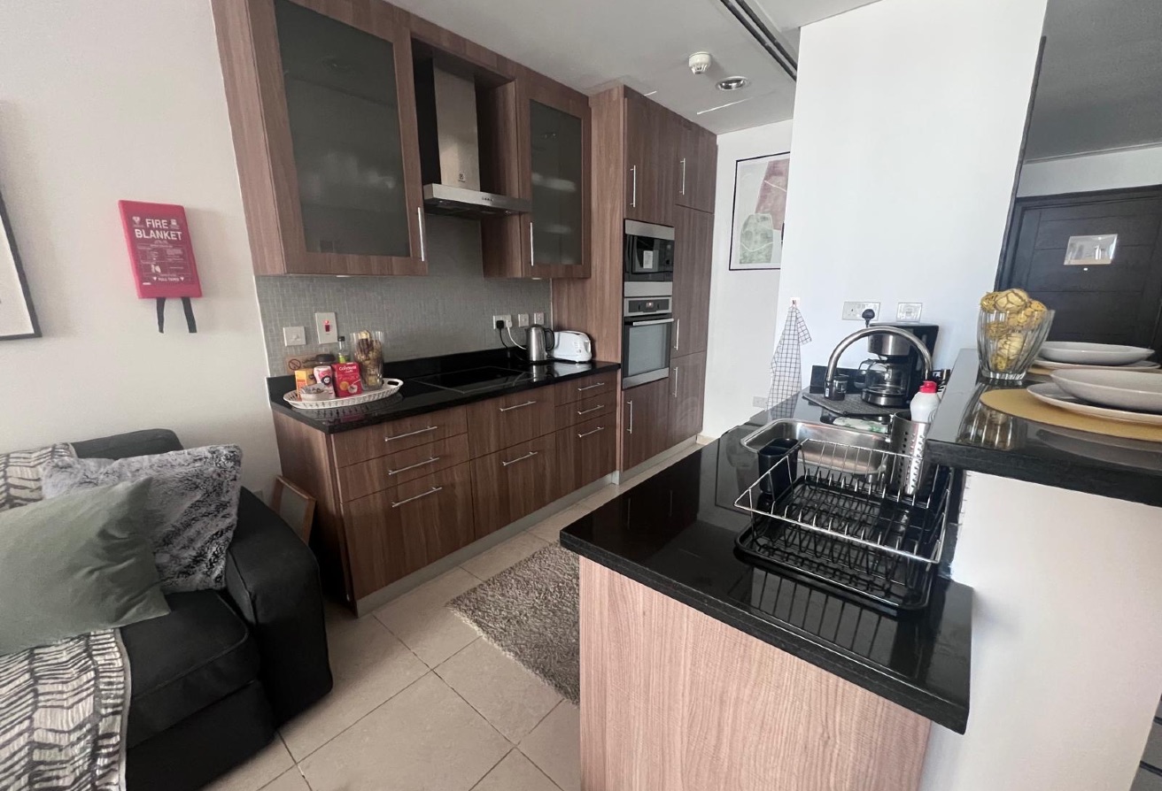 Furnished Studio Apartment | Bills Included | thumbnail 11