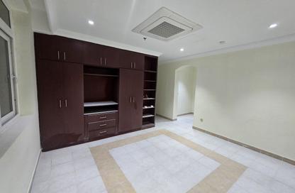 Apartment - 3 Bedrooms - 3 Bathrooms for rent in Ibn Asakir Street - Najma - Doha Apartment - 3 Bedrooms - 3 Bathrooms for rent in Ibn Asakir Street - Najma - Doha