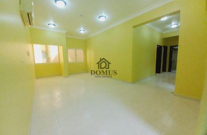 Apartment - 3 Bedrooms - 2 Bathrooms for rent in Thabit Bin Zaid Street - Al Mansoura - Doha