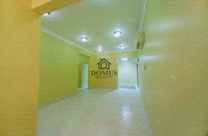 Apartment - 3 Bedrooms - 2 Bathrooms for rent in Thabit Bin Zaid Street - Al Mansoura - Doha