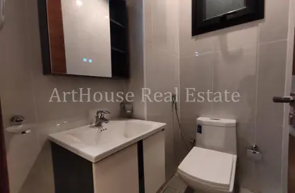 شقة - 2 غرف نوم - 3 حمامات للايجار في شارع الوعب - الوعب - الدوحة