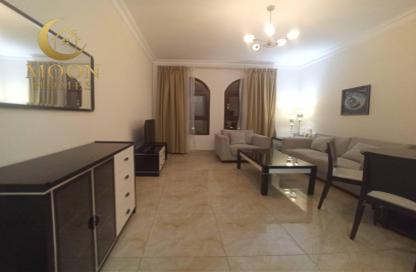Apartment - 1 Bedroom - 1 Bathroom for rent in Umm Ghuwailina 4 - Umm Ghuwailina - Doha