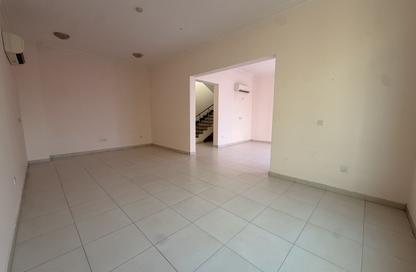 Villa - 6 - 7 for rent in Al Kheesa - Al Kheesa - Umm Salal Mohammed
