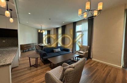 Apartment - 2 Bedrooms - 4 Bathrooms for rent in Floresta Gardens - Floresta Gardens - The Pearl Island - Doha