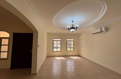 Villa - 4 - 5 for rent in Al Nuaija Street - Al Nuaija - Doha