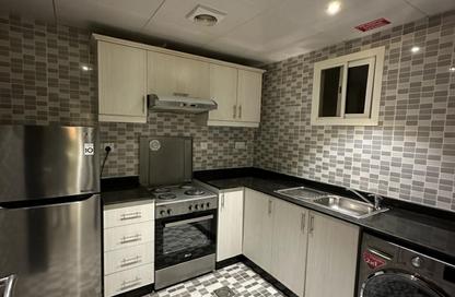 Apartment - 2 Bedrooms - 1 Bathroom for rent in Al Sadd Tourist Apartments - Al Sadd - Doha