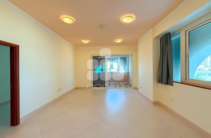 Apartment - 1 - 2 for rent in Tower 2 - Viva Bahriyah - The Pearl Island - Doha