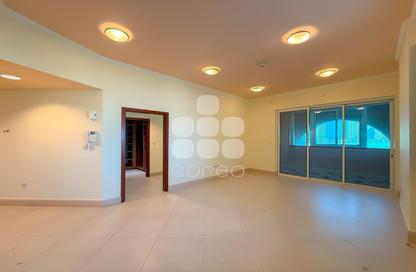 Apartment - 1 - 2 for rent in Tower 2 - Viva Bahriyah - The Pearl Island - Doha