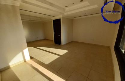 Apartment - 1 Bedroom - 2 Bathrooms for rent in East Porto Drive - Porto Arabia - The Pearl Island - Doha