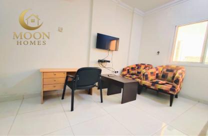 Apartment - Studio - 1 Bathroom for rent in Umm Ghwailina Comm - Umm Ghuwalina - Umm Ghuwailina - Doha