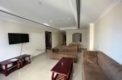 Apartment - 1 Bedroom - 2 Bathrooms for rent in West Porto Drive - Porto Arabia - The Pearl Island - Doha