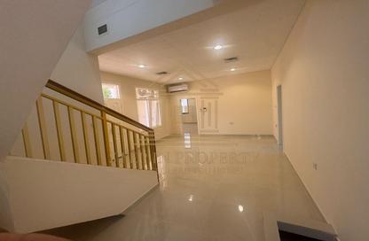 Compound - 4 - 5 for rent in Ramada Commercial Building - Al Rawabi Street - Al Muntazah - Doha