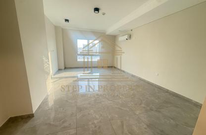 Apartment - 3 Bedrooms - 4 Bathrooms for rent in Musheireb Apartments - Musheireb - Doha