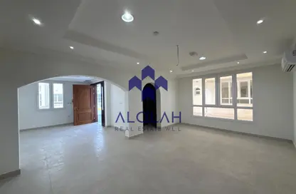 Villa - 6 Bedrooms - 6 Bathrooms for rent in Muraikh - AlMuraikh - Doha