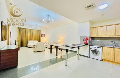 Apartment - 1 Bedroom - 2 Bathrooms for rent in Musheireb - Musheireb - Doha