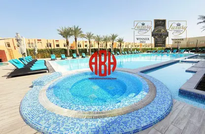 Compound - 4 Bedrooms - 5 Bathrooms for rent in Umm Al Seneem Street - Ain Khaled - Doha