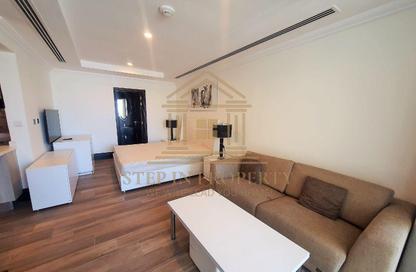 Apartment - Studio - 1 Bathroom for rent in Viva Central - Viva Bahriyah - The Pearl Island - Doha