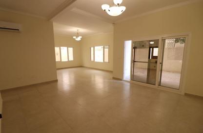 Apartment - 3 Bedrooms - 3 Bathrooms for rent in Al Kheesa - Al Kheesa - Umm Salal Mohammed