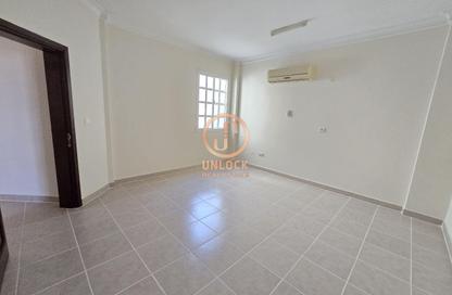 Apartment - 3 Bedrooms - 3 Bathrooms for rent in Anas Street - Fereej Bin Mahmoud North - Fereej Bin Mahmoud - Doha