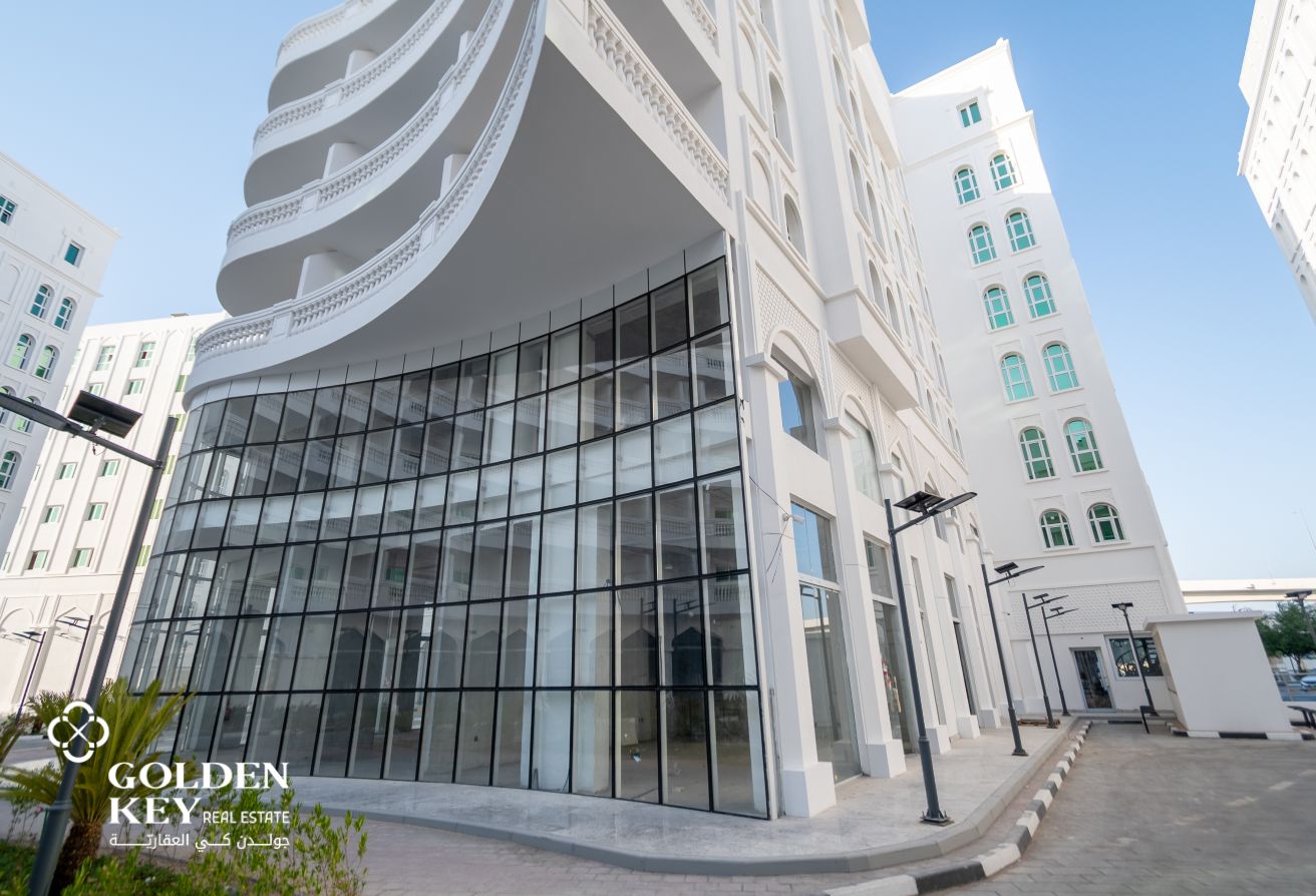Showroom with Mezzanine for Lease – Al Gharrafa