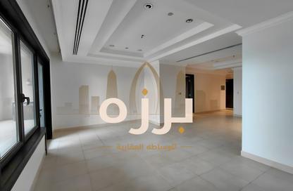 Apartment - 1 Bedroom - 1 Bathroom for rent in Porto Arabia - The Pearl Island - Doha