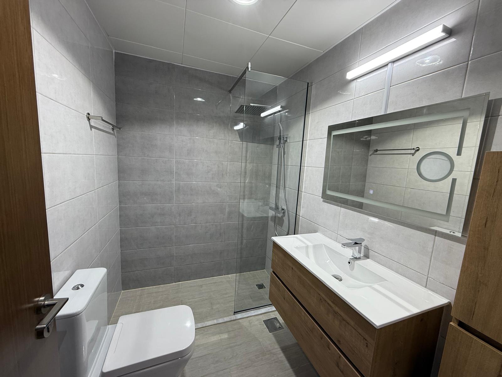 LUXURY 2BEDROOM FULLY FURNISHED WITH BALCONY thumbnail 8
