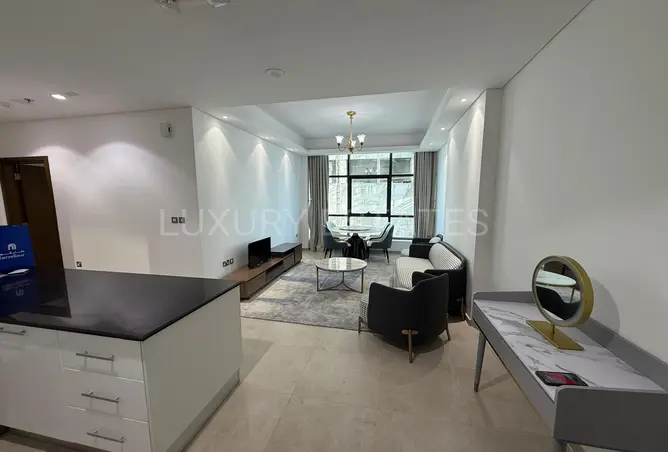 988352 - Property Image 3
